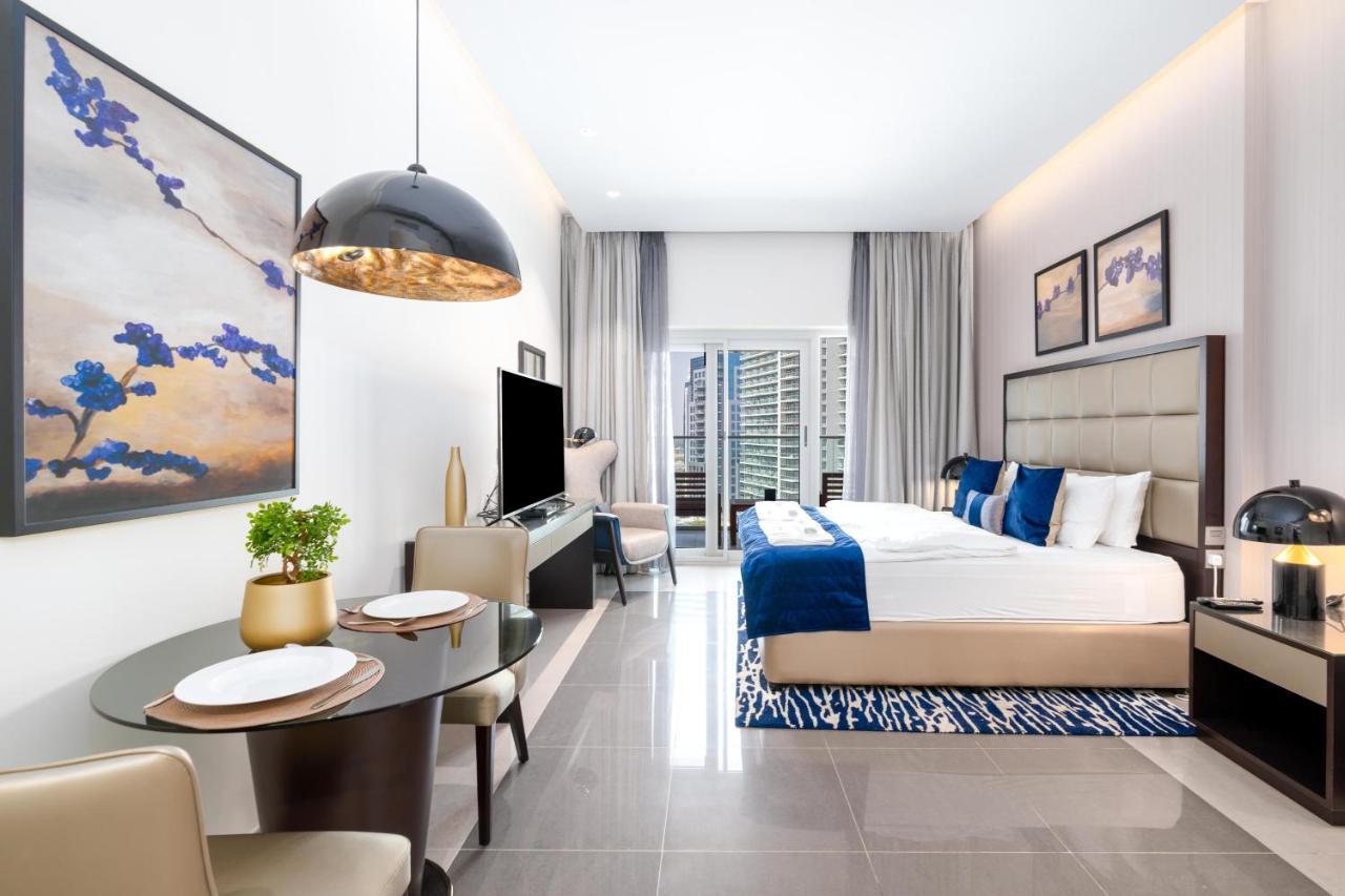 Stunning Studio Near Burj Khalifa Дубай Екстериор снимка